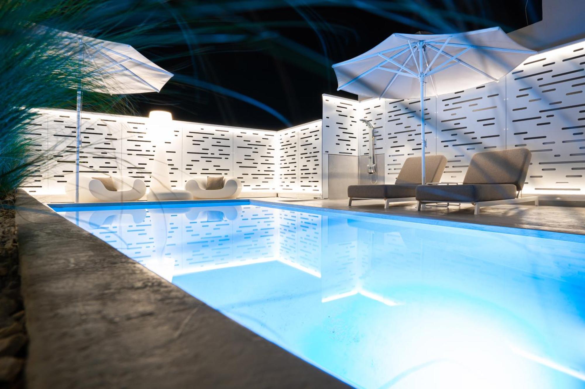 Ma Maison No5 Penthouse Loft, Private Heated Pool, Acropolis View, Ultra High Speed Internet 300 Mbps, Short Walk To Acropolis, Parking Upon Request, 1' From Metro Athen Eksteriør bilde